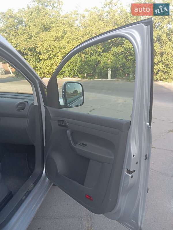 Мінівен Volkswagen Caddy 2013 в Херсоні