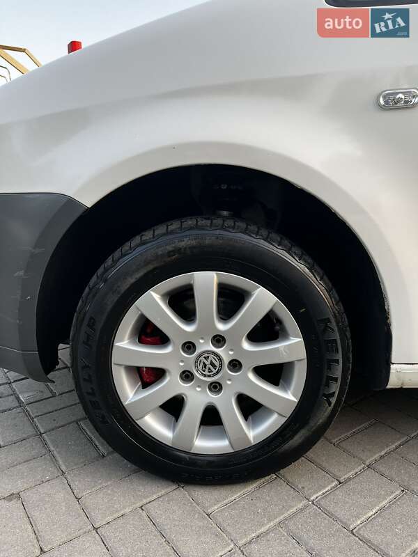 Мінівен Volkswagen Caddy 2006 в Нововолинську