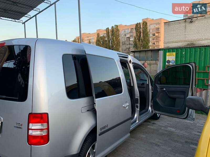 Минивэн Volkswagen Caddy 2013 в Сумах