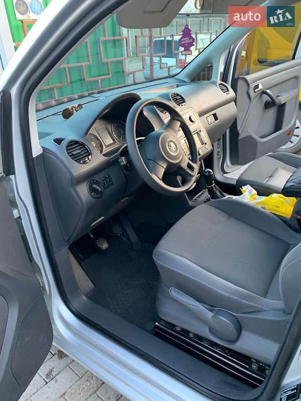 Минивэн Volkswagen Caddy 2013 в Сумах