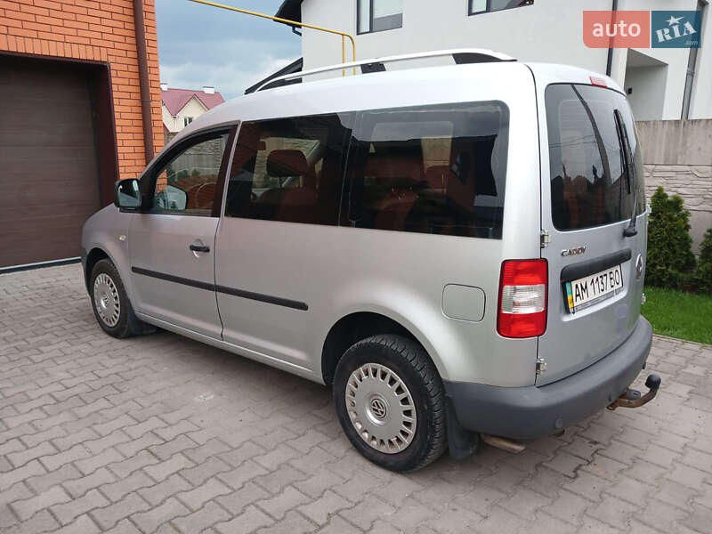 Минивэн Volkswagen Caddy 2009 в Звягеле