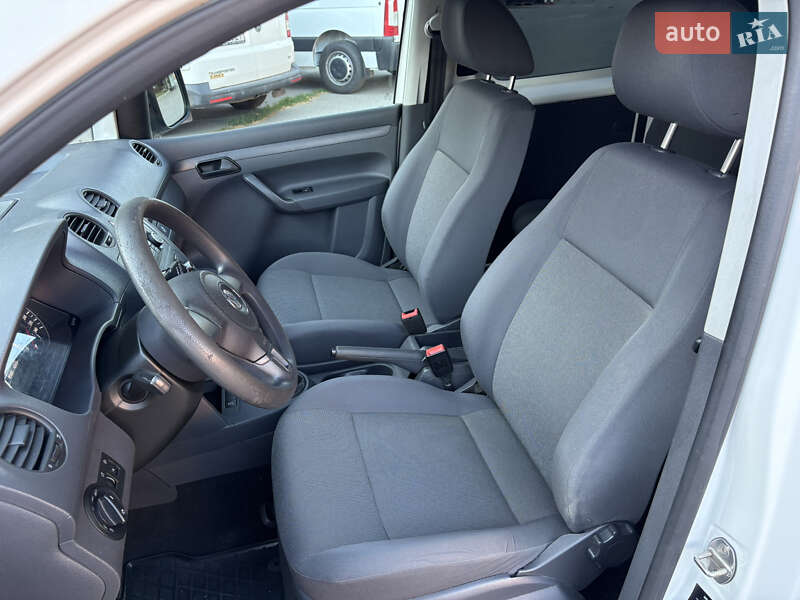 Минивэн Volkswagen Caddy 2015 в Днепре
