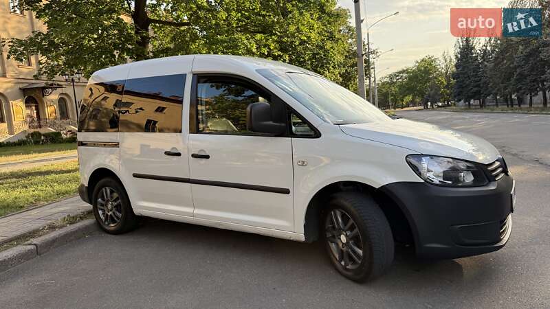 Минивэн Volkswagen Caddy 2011 в Николаеве