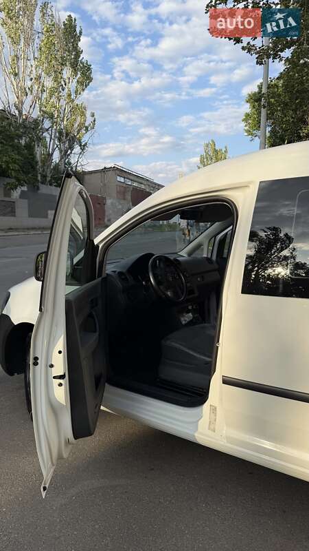 Минивэн Volkswagen Caddy 2011 в Николаеве