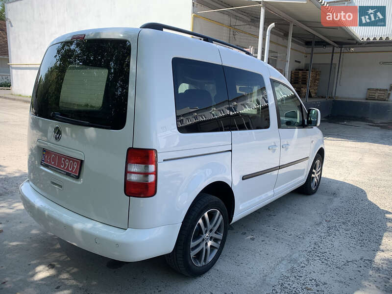 Минивэн Volkswagen Caddy 2014 в Сваляве