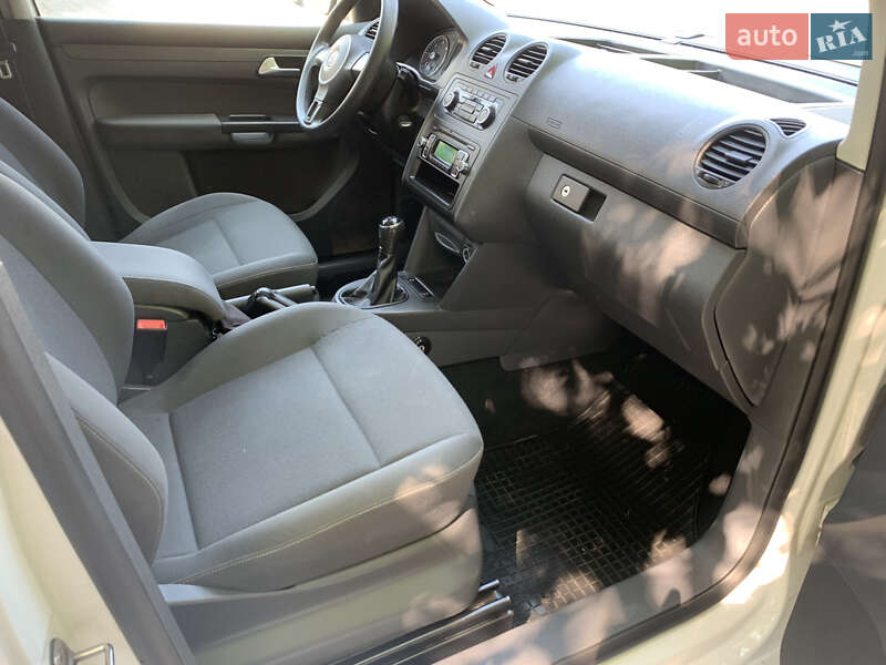 Минивэн Volkswagen Caddy 2014 в Сваляве