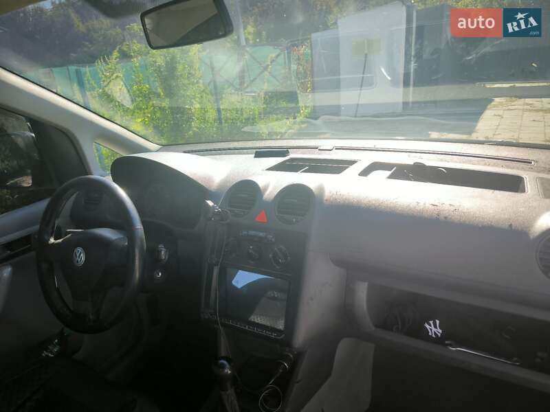 Минивэн Volkswagen Caddy 2006 в Киеве