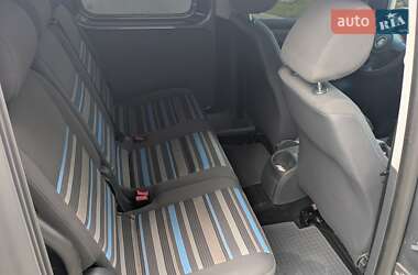 Минивэн Volkswagen Caddy 2011 в 