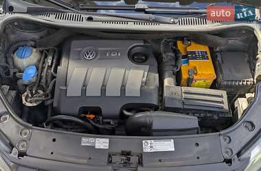 Минивэн Volkswagen Caddy 2011 в 