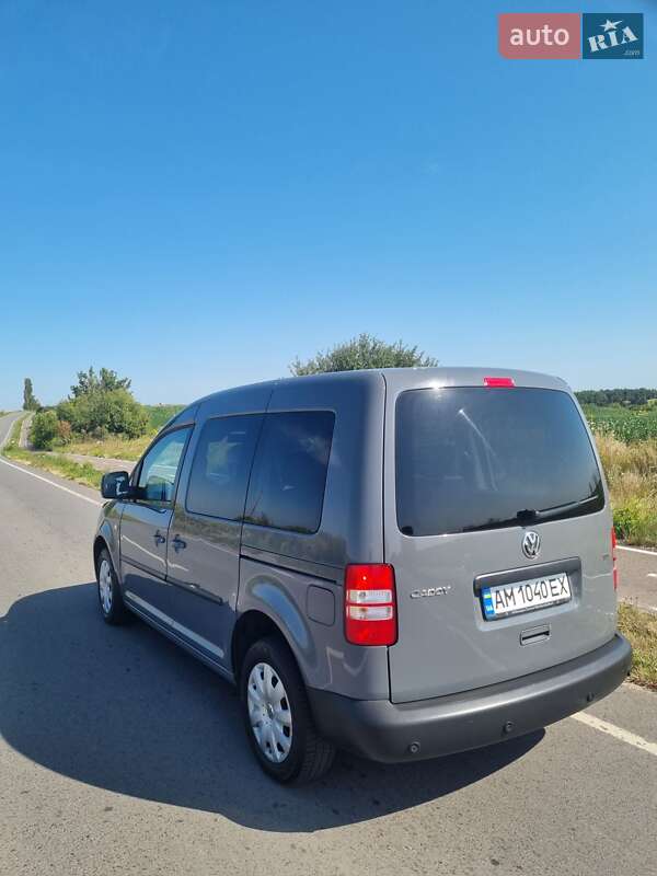 Минивэн Volkswagen Caddy 2010 в Ровно