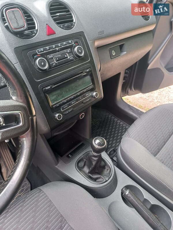 Мінівен Volkswagen Caddy 2010 в Чернівцях