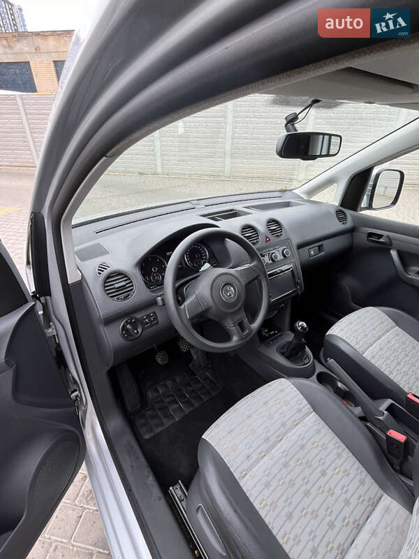 Грузовой фургон Volkswagen Caddy 2013 в Одессе