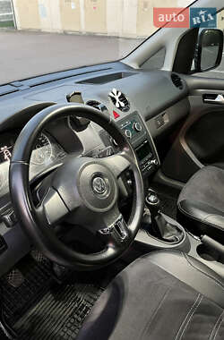 Минивэн Volkswagen Caddy 2015 в 