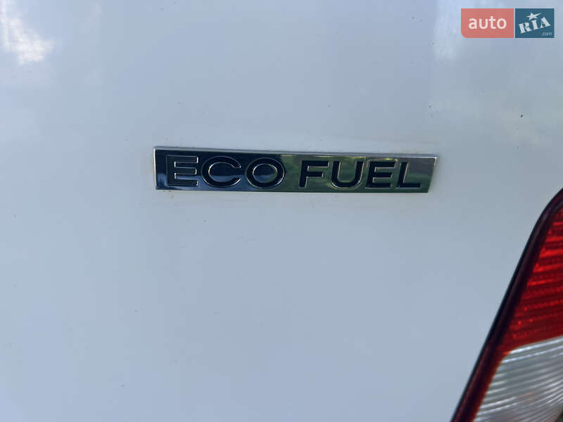 Минивэн Volkswagen Caddy 2009 в Киеве