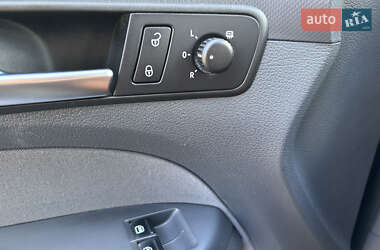 Минивэн Volkswagen Caddy 2012 в 
