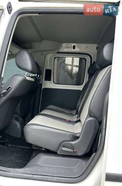 Минивэн Volkswagen Caddy 2011 в 