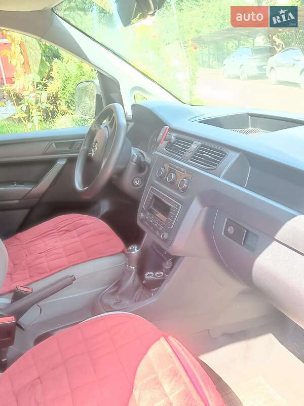 Минивэн Volkswagen Caddy 2015 в Кременчуге