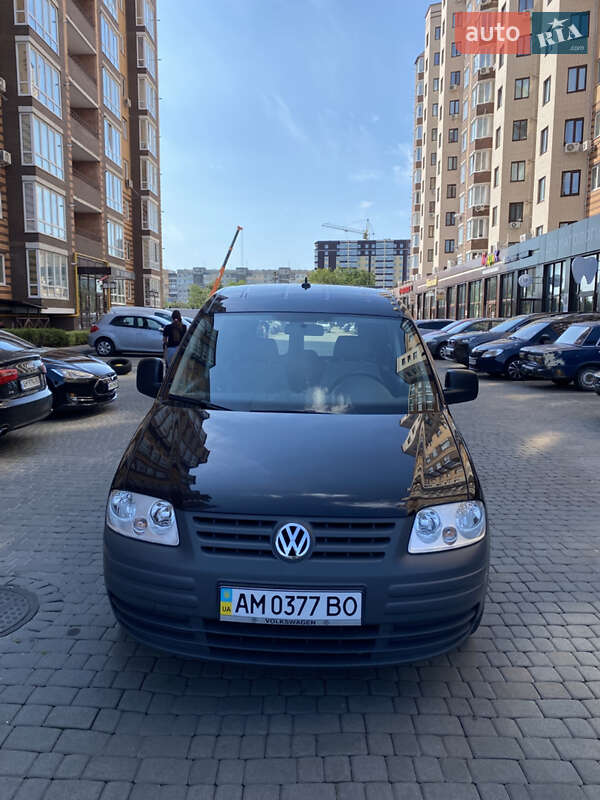 Минивэн Volkswagen Caddy 2010 в Житомире