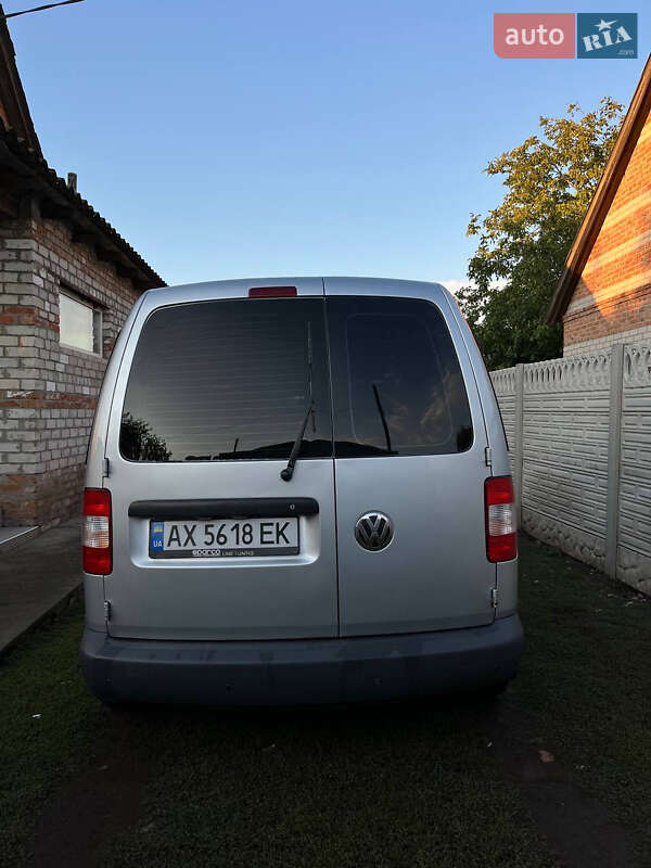 Минивэн Volkswagen Caddy 2005 в Богодухове