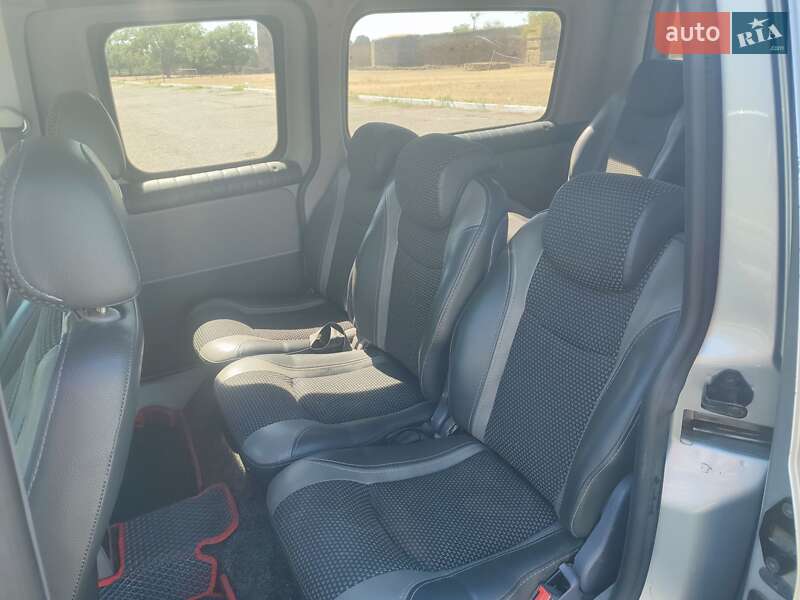 Мінівен Volkswagen Caddy 2008 в Білгороді-Дністровському