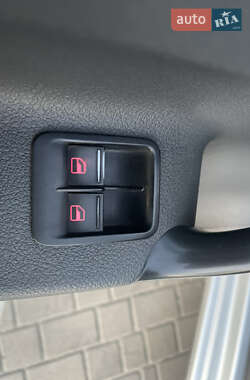 Грузопассажирский фургон Volkswagen Caddy 2012 в 