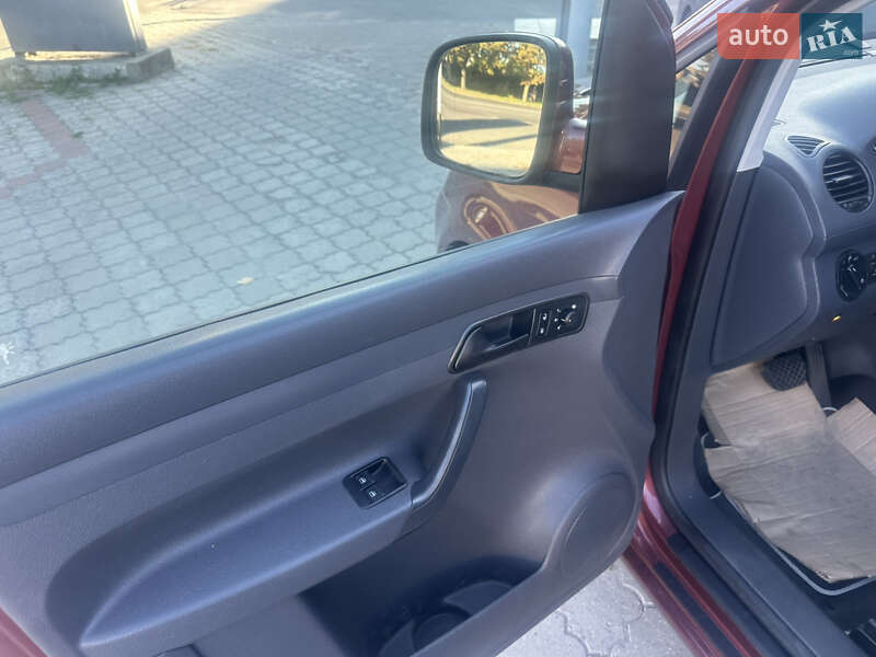 Грузовой фургон Volkswagen Caddy 2011 в Житомире
