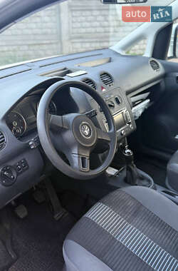 Минивэн Volkswagen Caddy 2015 в 