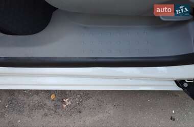 Минивэн Volkswagen Caddy 2010 в 