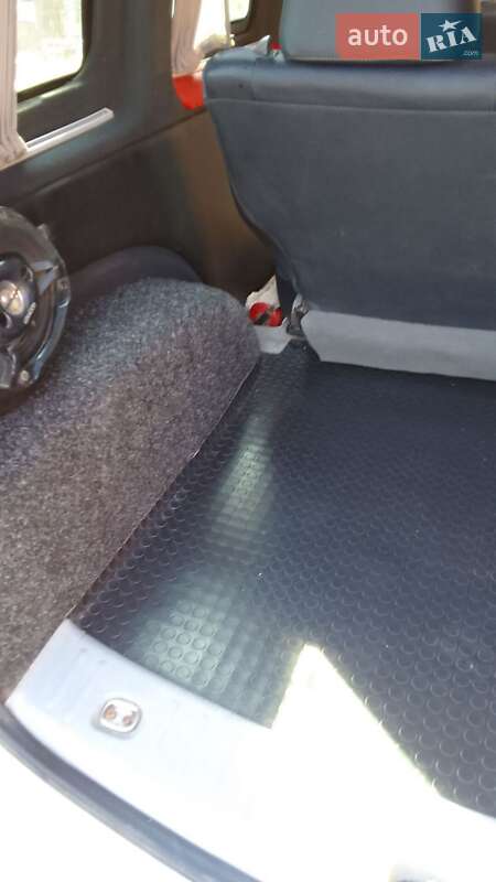 Мінівен Volkswagen Caddy 2006 в Іллінцях фото 13 Мінівен Volkswagen Caddy 2006 в Іллінцях