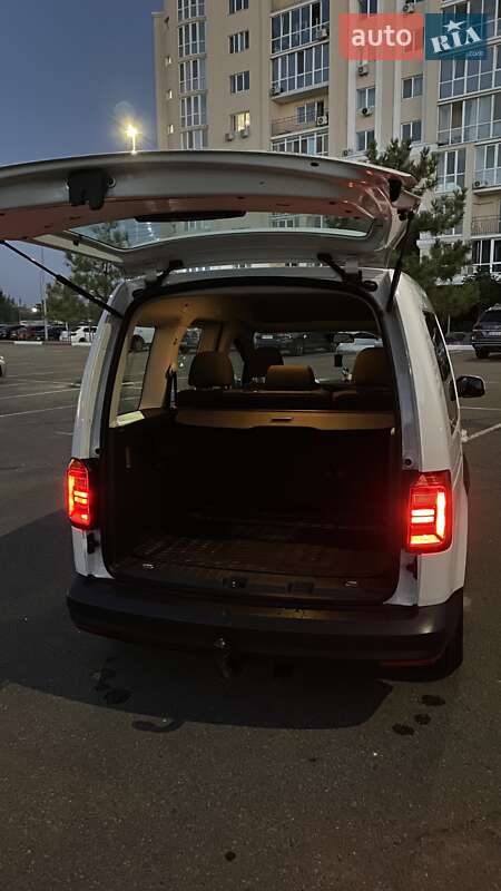 Мінівен Volkswagen Caddy 2015 в Миколаєві