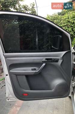 Грузопассажирский фургон Volkswagen Caddy 2012 в 