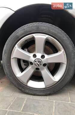 Грузопассажирский фургон Volkswagen Caddy 2012 в 
