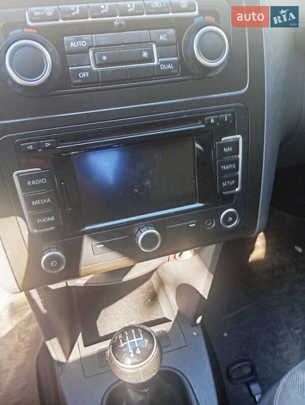 Минивэн Volkswagen Caddy 2011 в Чернигове