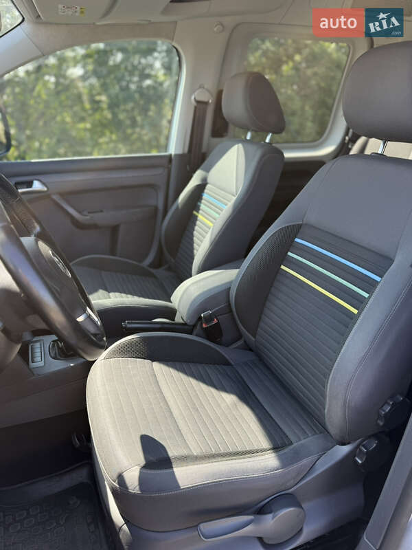 Минивэн Volkswagen Caddy 2015 в Кропивницком