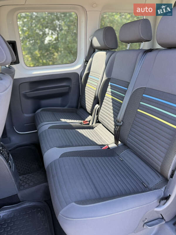 Минивэн Volkswagen Caddy 2015 в Кропивницком