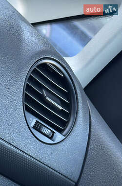 Грузовой фургон Volkswagen Caddy 2013 в 