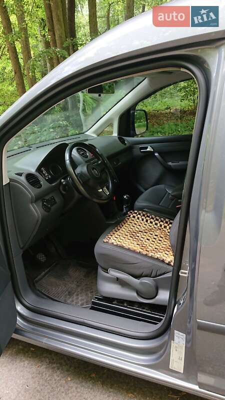 Минивэн Volkswagen Caddy 2015 в Сумах