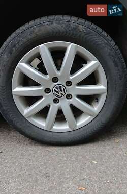 Минивэн Volkswagen Caddy 2015 в 