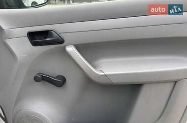 Вантажопасажирський фургон Volkswagen Caddy 2006 в 