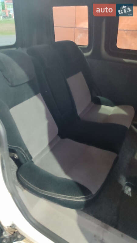 Мінівен Volkswagen Caddy 2006 в Боярці