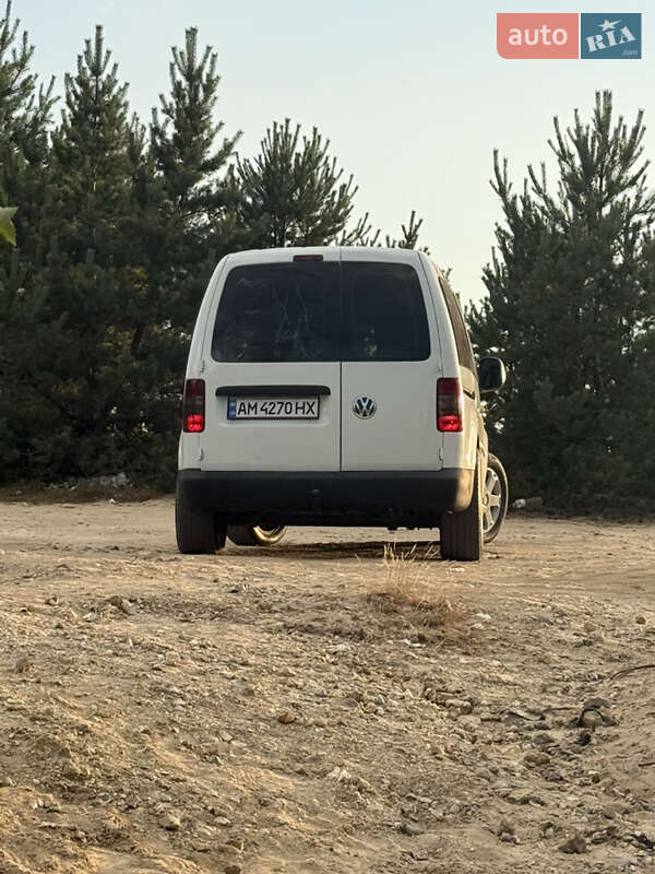 Минивэн Volkswagen Caddy 2007 в Коростене