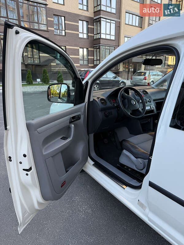 Минивэн Volkswagen Caddy 2009 в Чернигове