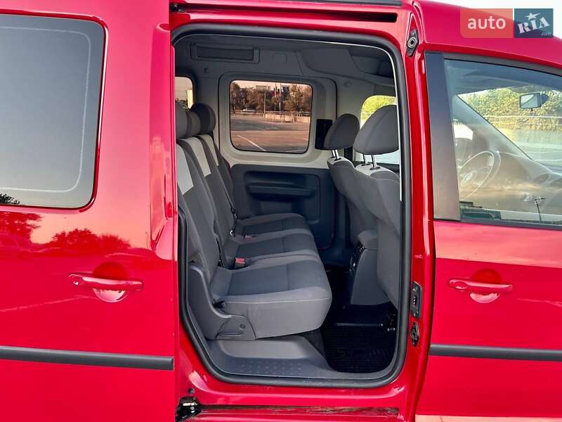 Мінівен Volkswagen Caddy 2014 в Києві