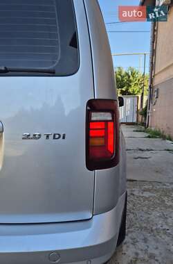 Минивэн Volkswagen Caddy 2013 в 