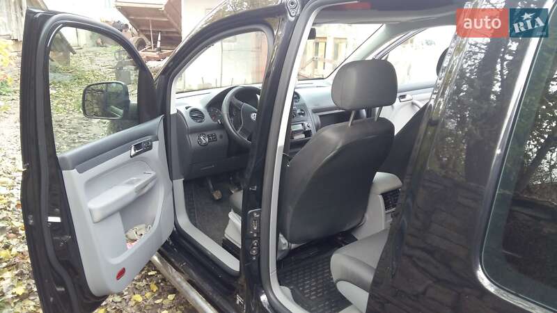 Минивэн Volkswagen Caddy 2009 в Городенке