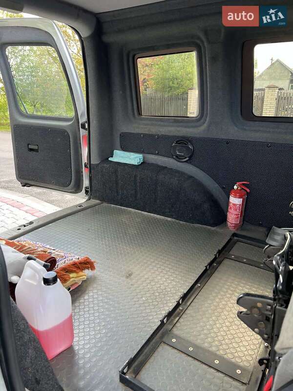 Минивэн Volkswagen Caddy 2004 в Старом Самборе