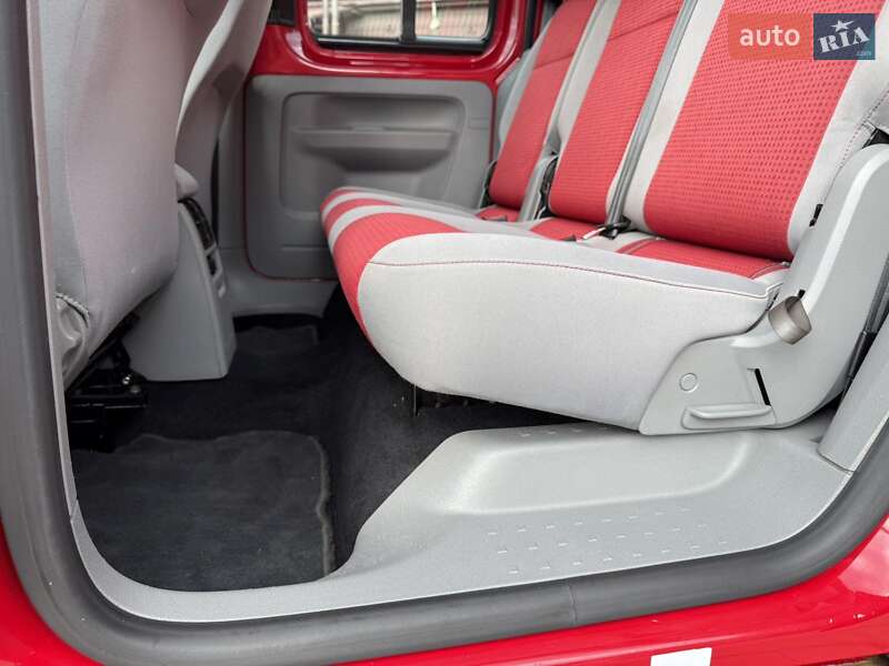 Мінівен Volkswagen Caddy 2009 в Хмельницькому