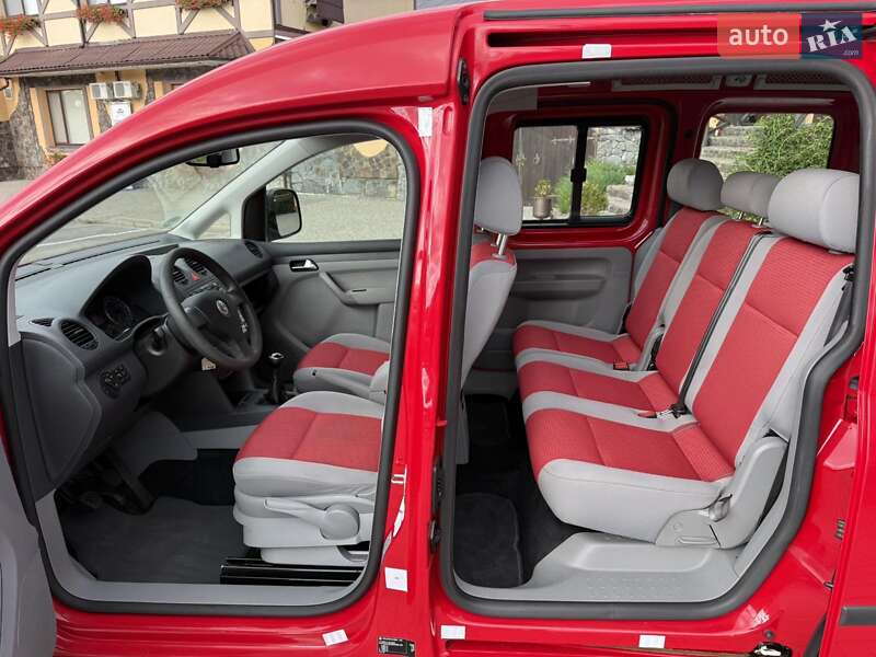 Мінівен Volkswagen Caddy 2009 в Хмельницькому