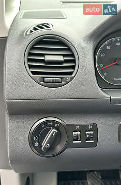 Минивэн Volkswagen Caddy 2009 в 