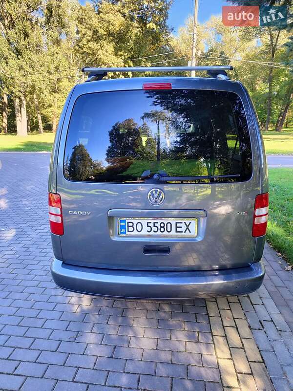 Мінівен Volkswagen Caddy 2011 в Чорткові